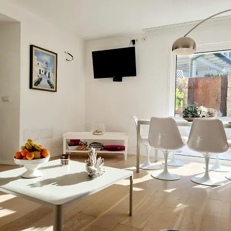 Apartment House Casbah *