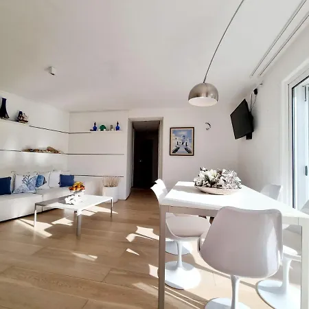 Apartment House Casbah *